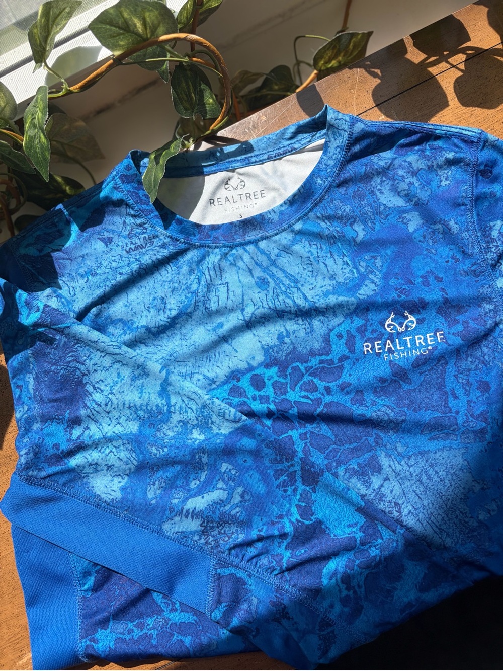 Realtree Fishing Long Sleeve Performance Shirt Blue Camo Size Small UV Fishing